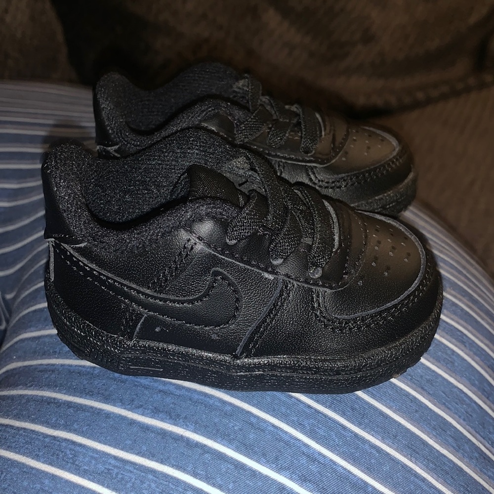 NWOT baby Nike Shoes